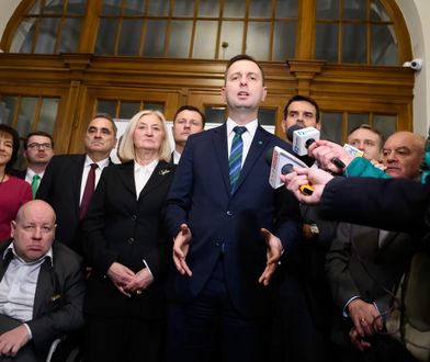 Rekonstrukcja rządu. PiS kusi PSL. Mieliby zastąpić ludzi Ziobry. "Pożrą nas jak Leppera"