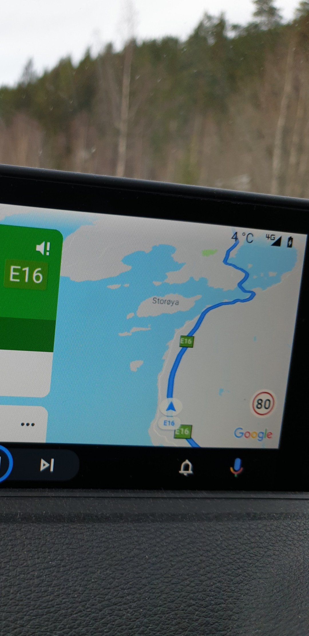Ograniczenie prędkości w Androidzie Auto w samochodzie, fot. reddit (ELIscientist)