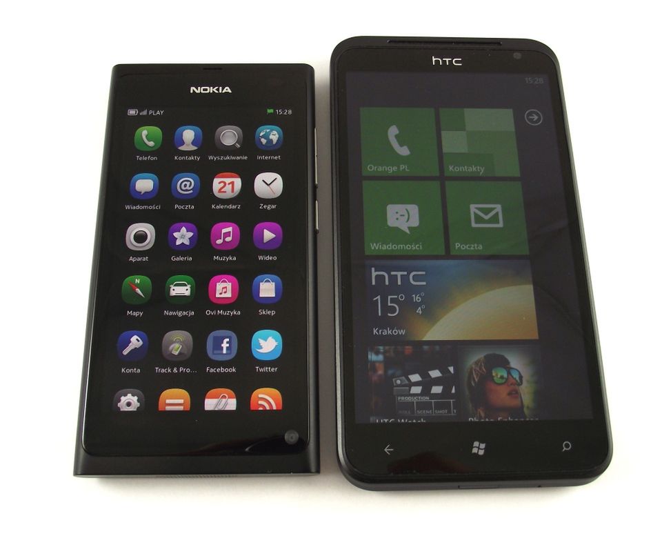 HTC Titan a Sensation i 7 Trophy, Nokia N9 i E7 oraz Samsung Wave - porównanie wielkości i wyglądu