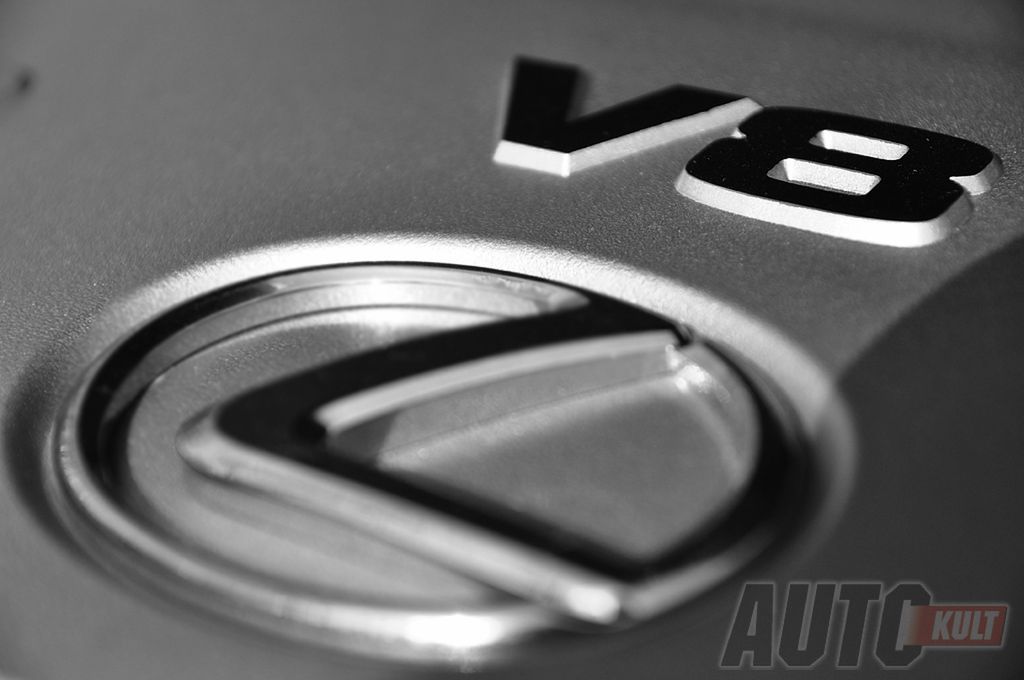 Lexus LS460 (Fot. Marcin Pogorzelski)