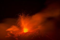 Etna wciąż aktywna. Erupcja we Włoszech
