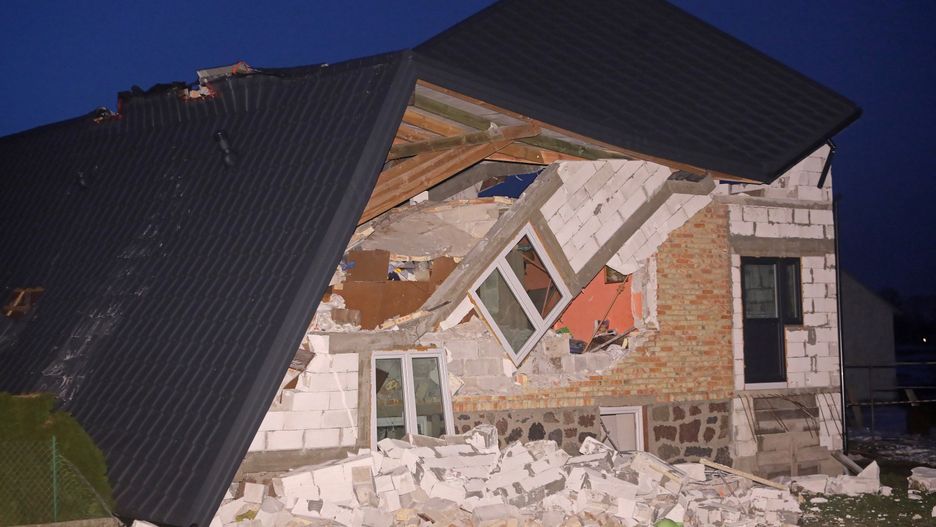 Kruszewo-Wypychy. Runął dach budynku mieszkalnego