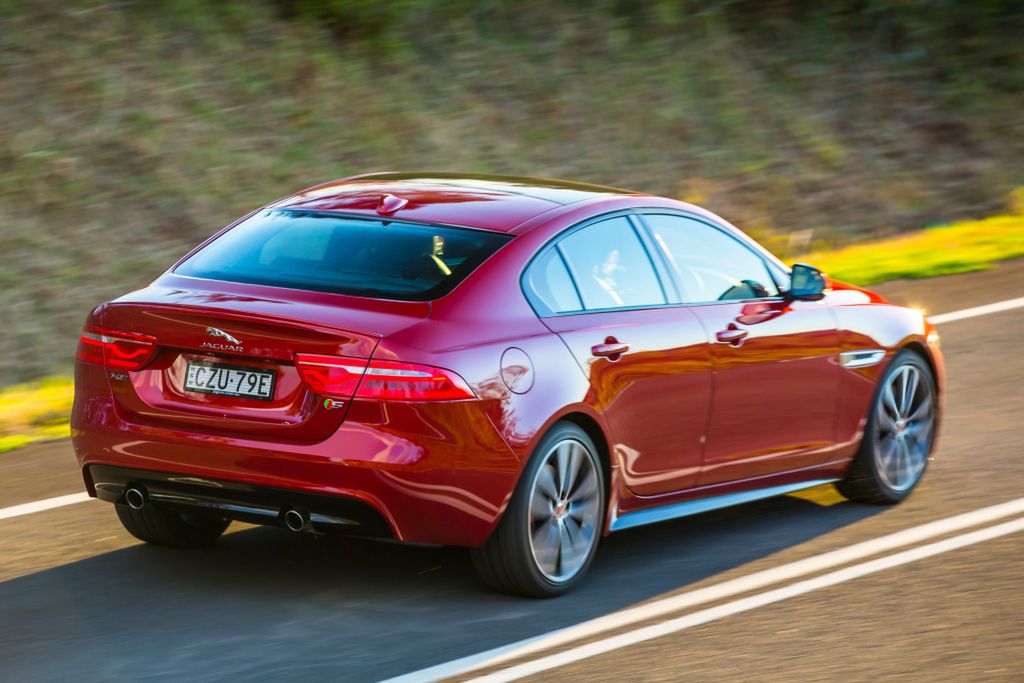 Jaguar XE 2