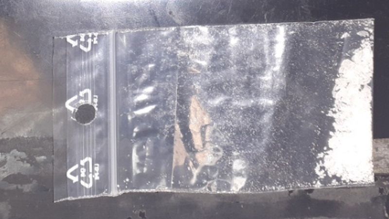 Bolesławiec. Brak maseczki wpakował go w kłopoty. 28-latek wpadł z narkotykami