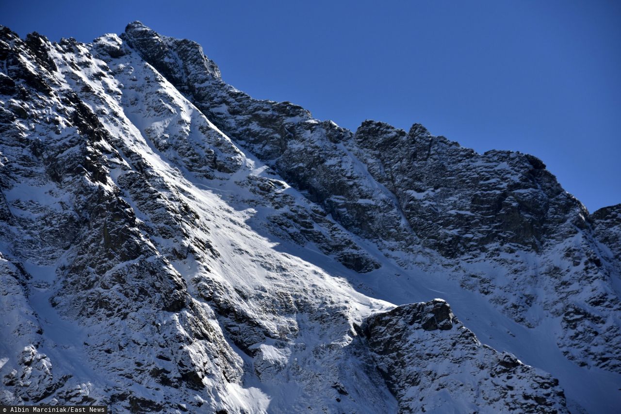 Wypadek w Tatrach. Turysta spadł ze stromego zbocza