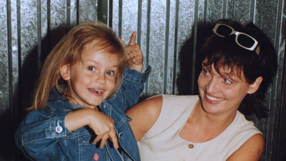 Michalina Robakiewicz to owoc dawnej miłości Adrianny Biedrzyńskiej i Macieja Robakiewicza. Dziś kobieta ma 31 lat i niezwykłą urodę. Oto jej prywatne, nowe zdjęcia.