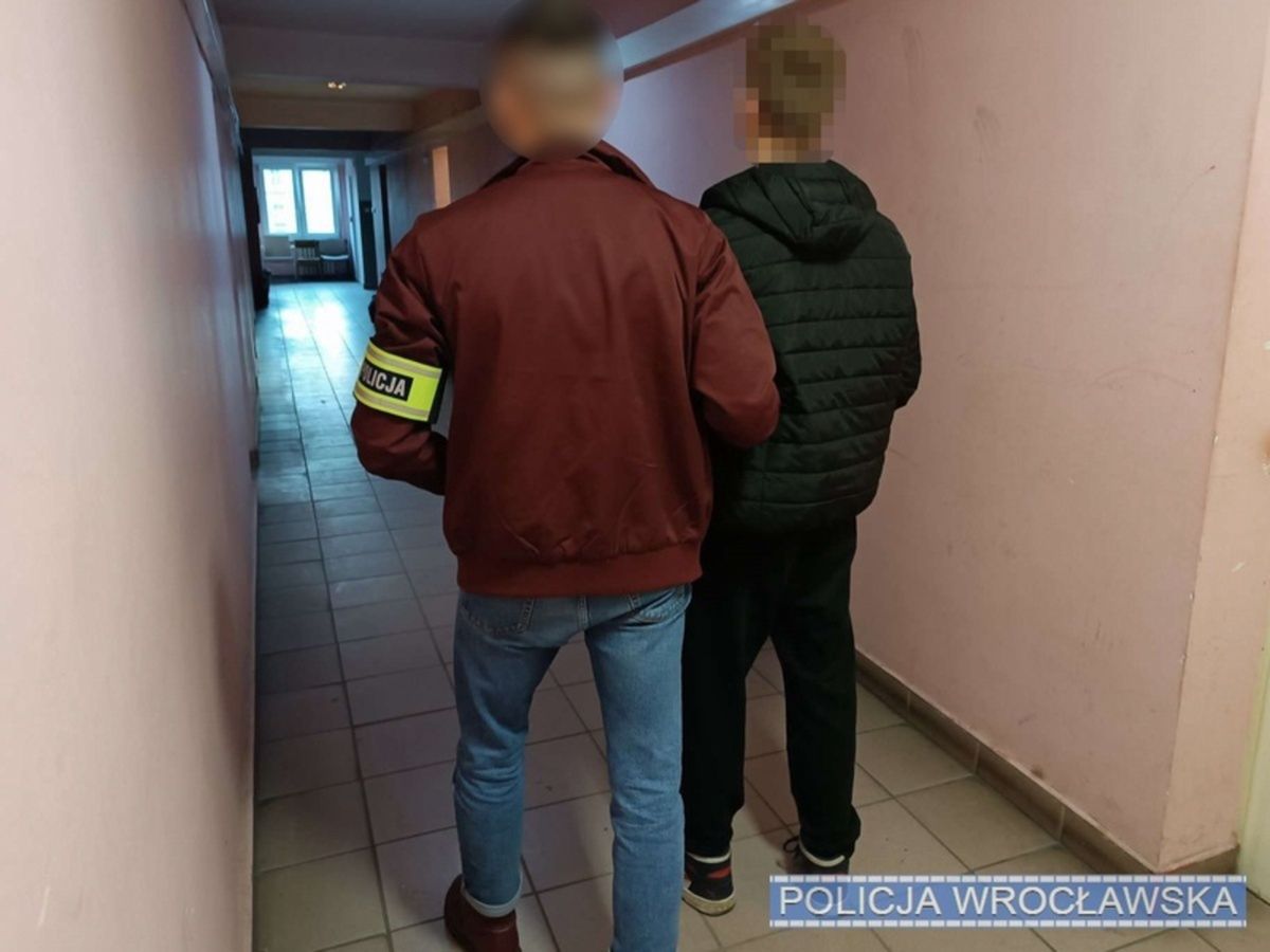 Podpalili flagę Izraela. Dopadła ich policja. Wiadomo, kim są