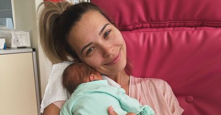 Sandra Kubicka pokazała bliznę po cesarce. Internauci oburzeni znikającymi komentarzami