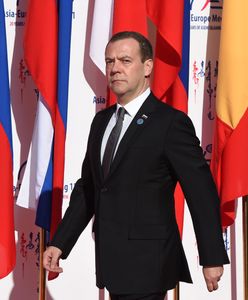 Miedwiediew grzmi. "Aż po granice Polski"