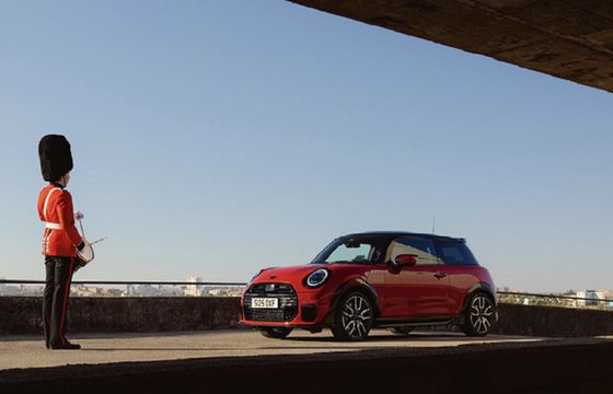 Jung von Matt z pierwszą globalną kampanią dla MINI