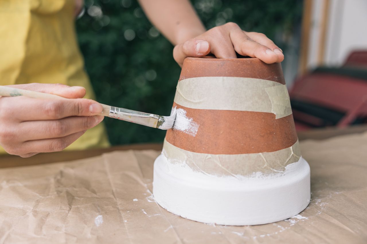 Zielony balkon bez dużych kosztów? 7 budżetowych pomysłów na efekt wow