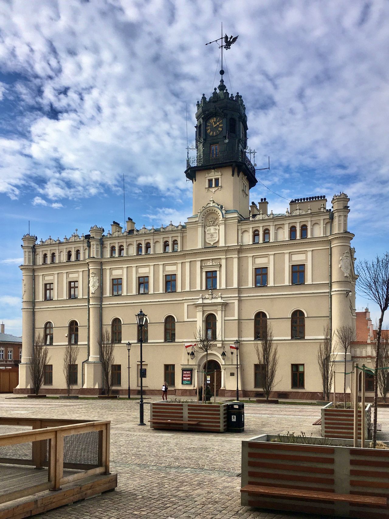 Jarosław: Ratusz pięknieje z dnia na dzień. Sprawdziliśmy, jak postępują prace