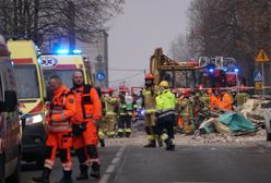 Wybuch zmiótł dom. Świadek: nagle wyszedł zakrwawiony mężczyzna z dzieckiem
