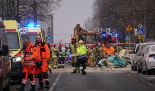 Wybuch zmiótł dom. Świadek: nagle wyszedł zakrwawiony mężczyzna z dzieckiem