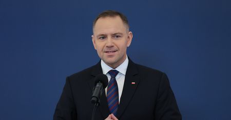 Kontrowersje wokół nominacji oficerskich. Zaognia się spór Nawrocki-Tusk