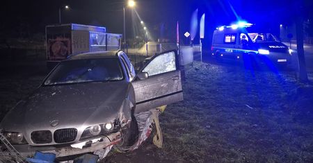 Pijany kierowca BMW wjechał w punkt gastronomiczny w Szydłowie. Grożą mu surowe konsekwencje