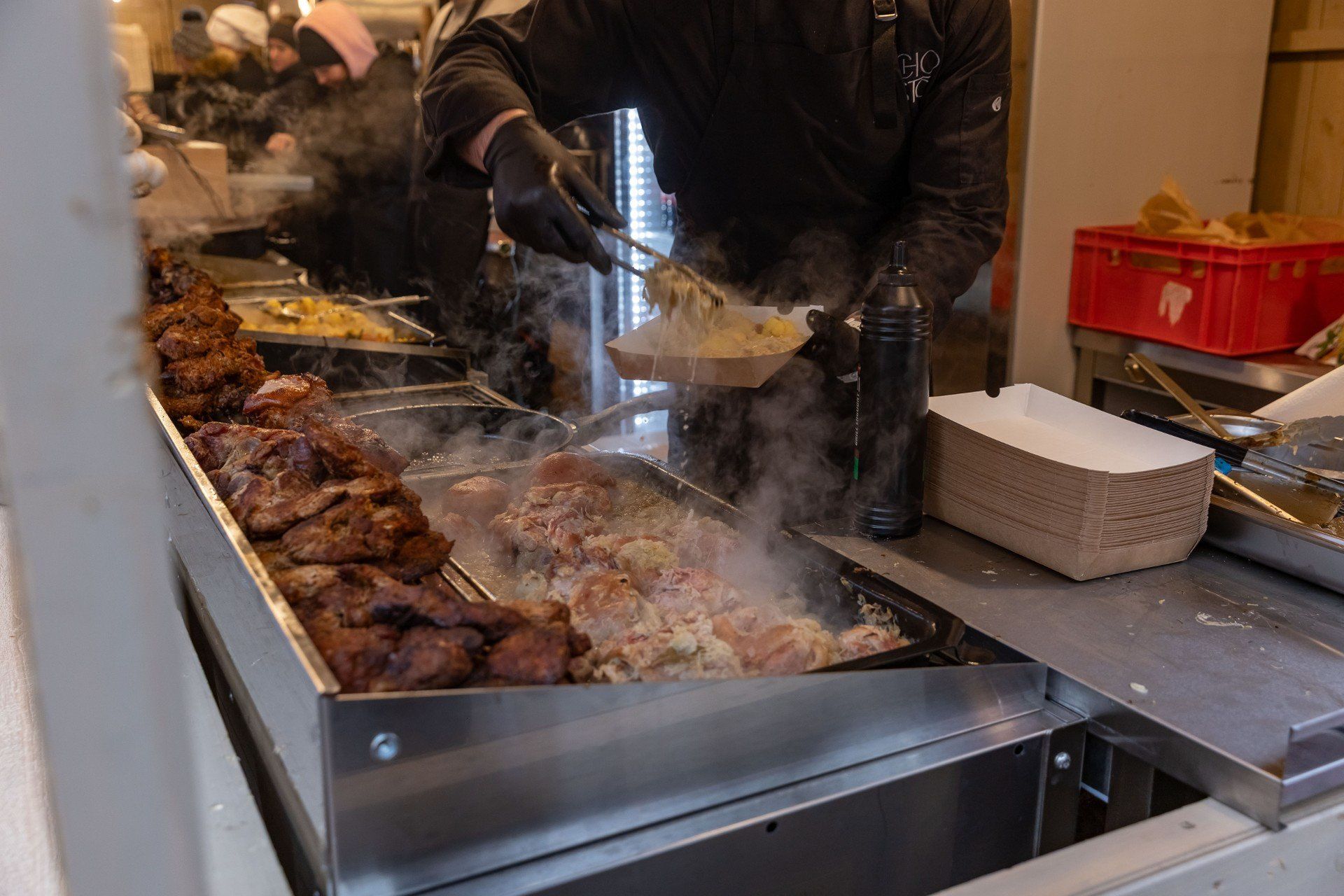 Dwa świąteczne jarmarki 2025 w centrum Krakowa. I oba pełne atrakcji