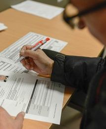 Wycieku z bazy danych PESEL nie było? Ale Polacy i tak ruszyli po zabezpieczenia