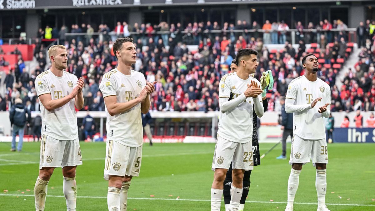 Getty Images / Harry Langer/DeFodi Images / Na zdjęciu: piłkarze Bayernu Monachium