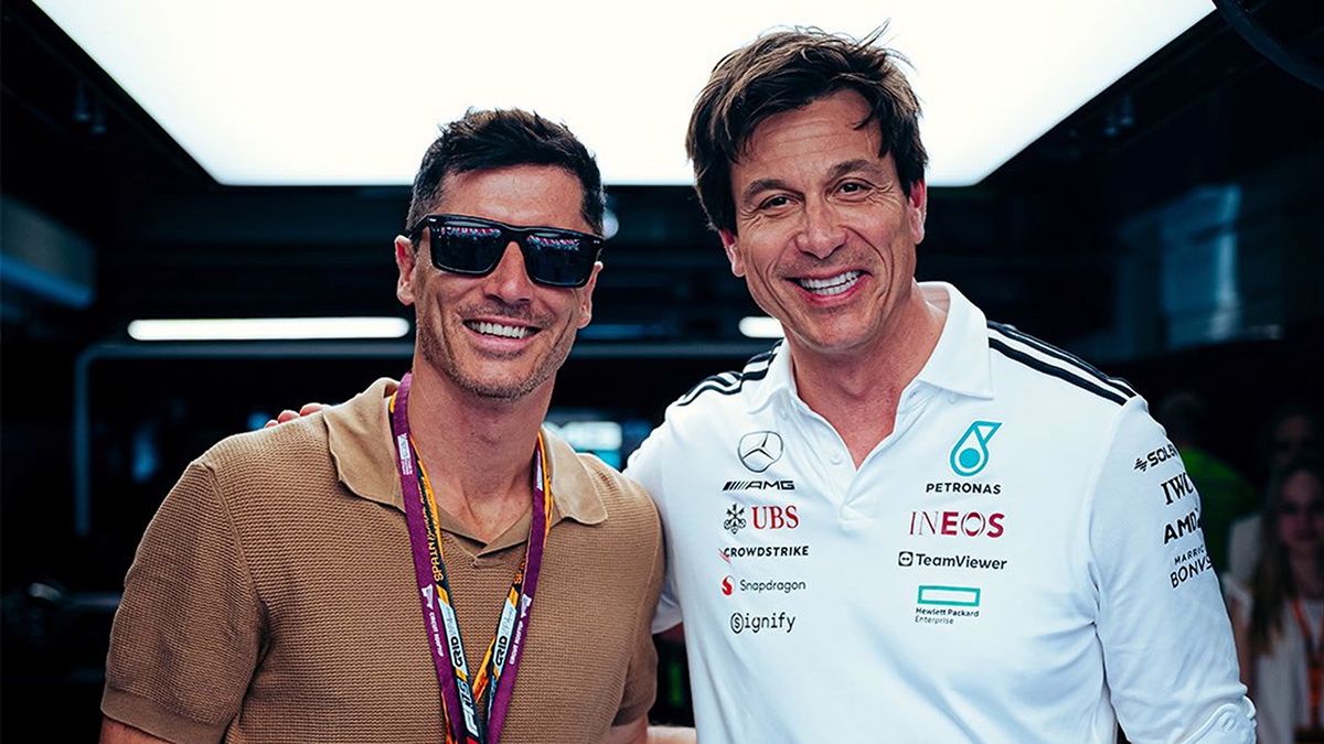 Twitter / Mercedes / Na zdjęciu: Robert Lewandowski (z lewej) i Toto Wolff