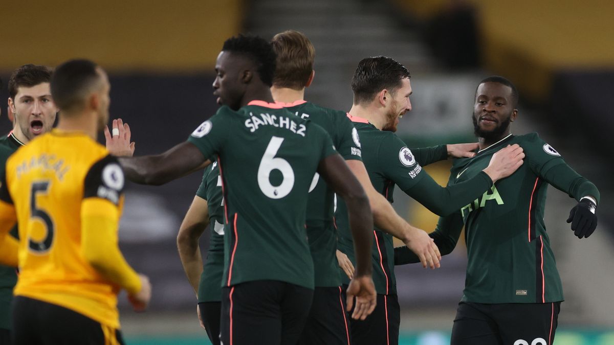 PAP/EPA / Carl Recine / Na zdjęciu: radość piłkarzy Tottenhamu