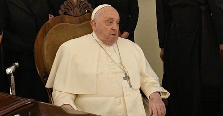 Papież Franciszek w szpitalu. Od tego zależy, czy tam zostanie