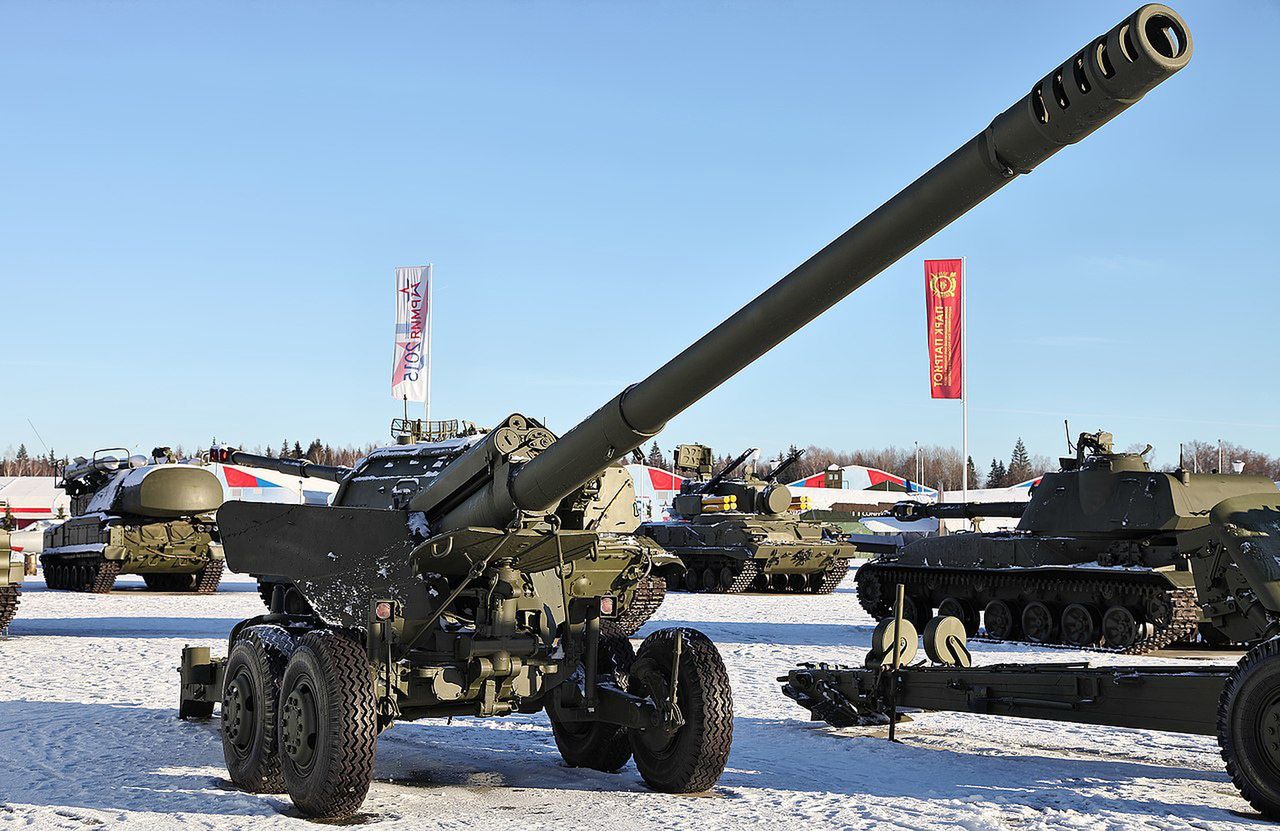 Haubicoarmata holowana 2A36 Giacynt-B