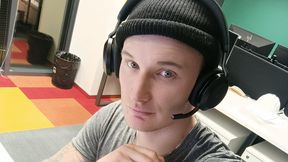 "Dusiłem się w środowisku". Teraz pracuje nad rozwojem AI