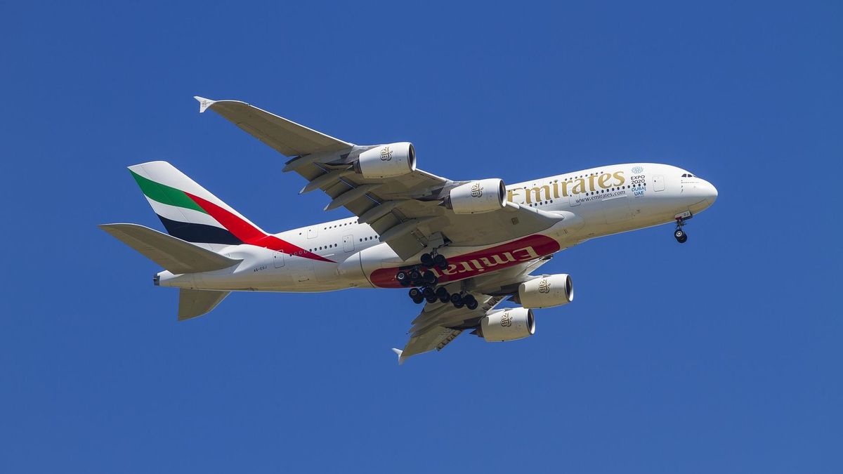 Masz widoczne tatuaże? Zapomnij o pracy w Emirates.
