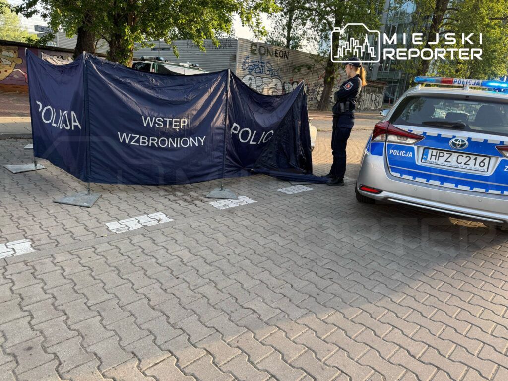 Zajrzał do Porsche. W środku zwłoki mężczyzny. Fot. Miejski Reporter