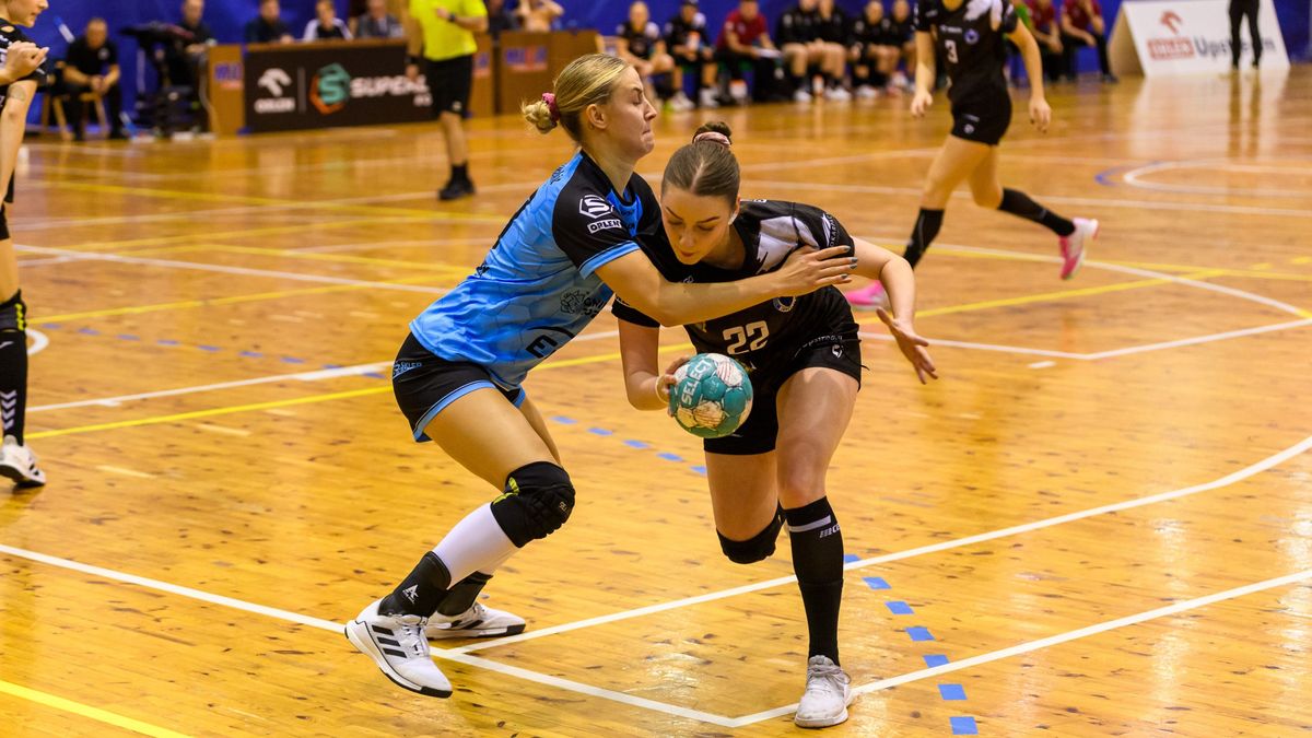 Materiały prasowe / Handball JKS Jarosław / Zdjęcie z meczu Handball JKS Jarosław - MKS URBIS Gniezno