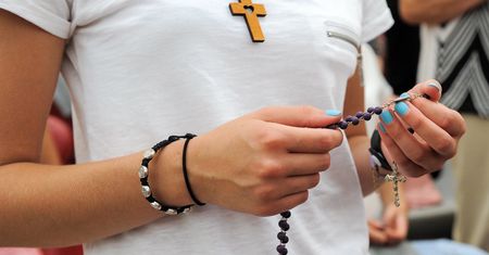 Biskupie zakazy dla charyzmatyków