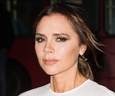 Victoria Beckham sprzątała dom ubrana w lateks. Nie bez powodu