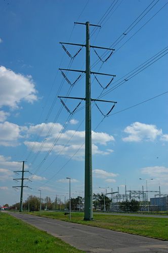 Sieci przesyłowe w Polsce. Tauron zbuduje 5 tys. km nowych linii energetycznych