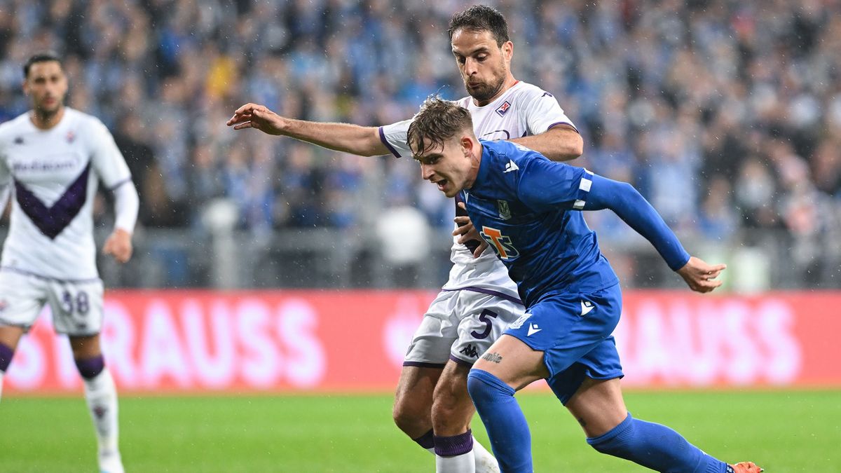 PAP / Jakub Kaczmarczyk / Na zdjęciu: Giacomo Bonaventura (z lewej) i Michał Skóraś