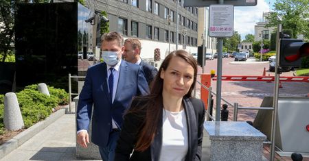 Znieważył posłankę PO i prosił o pozew. Doczekał się i pozwu i kary