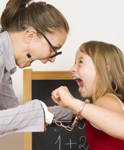 Bicie dziecka przez nauczyciela powinno podlegać karze