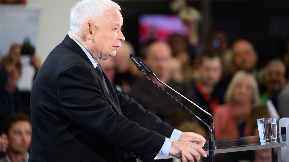 Poznań, 22.09.2025. Prezes PiS Jarosław Kaczyński podczas otwartego spotkania z mieszkańcami Poznania, w ramach cyklu spotkań "Wygrała Polska", 22 bm. (mr) PAP/Jakub Kaczmarczyk