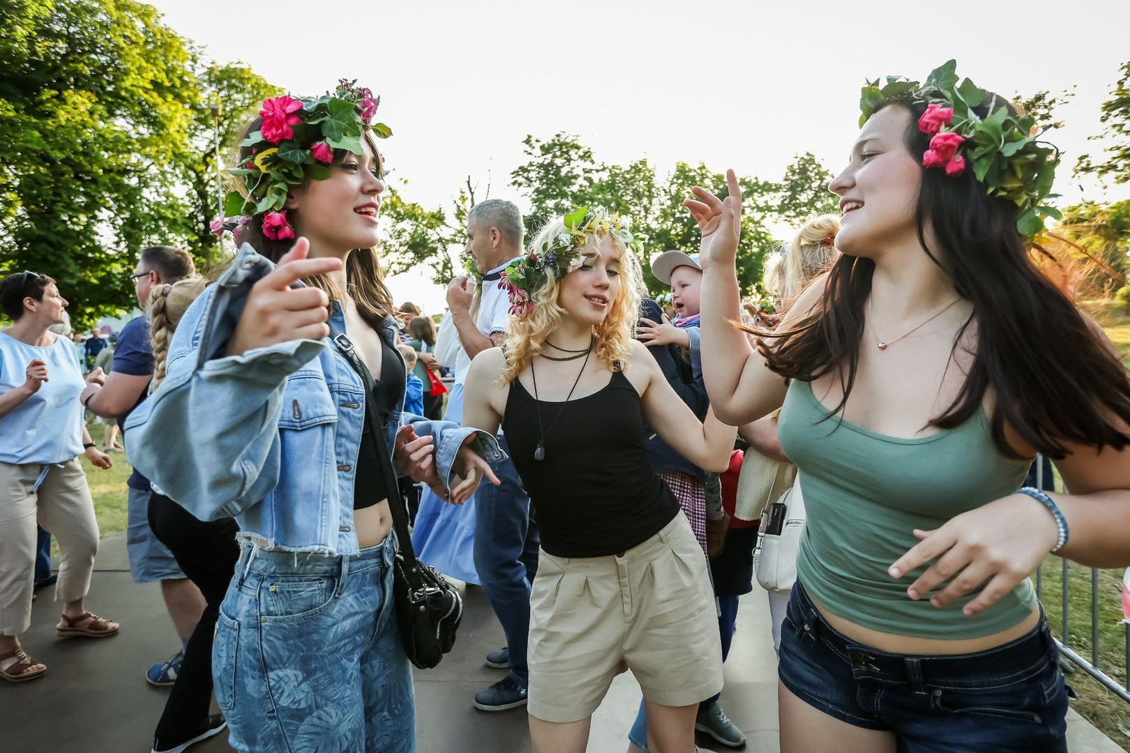 Wianki, tańce, dobra zabawa - to wszystko na Potańcówce świętojańskiej nad Kanałem Bydgoskim.