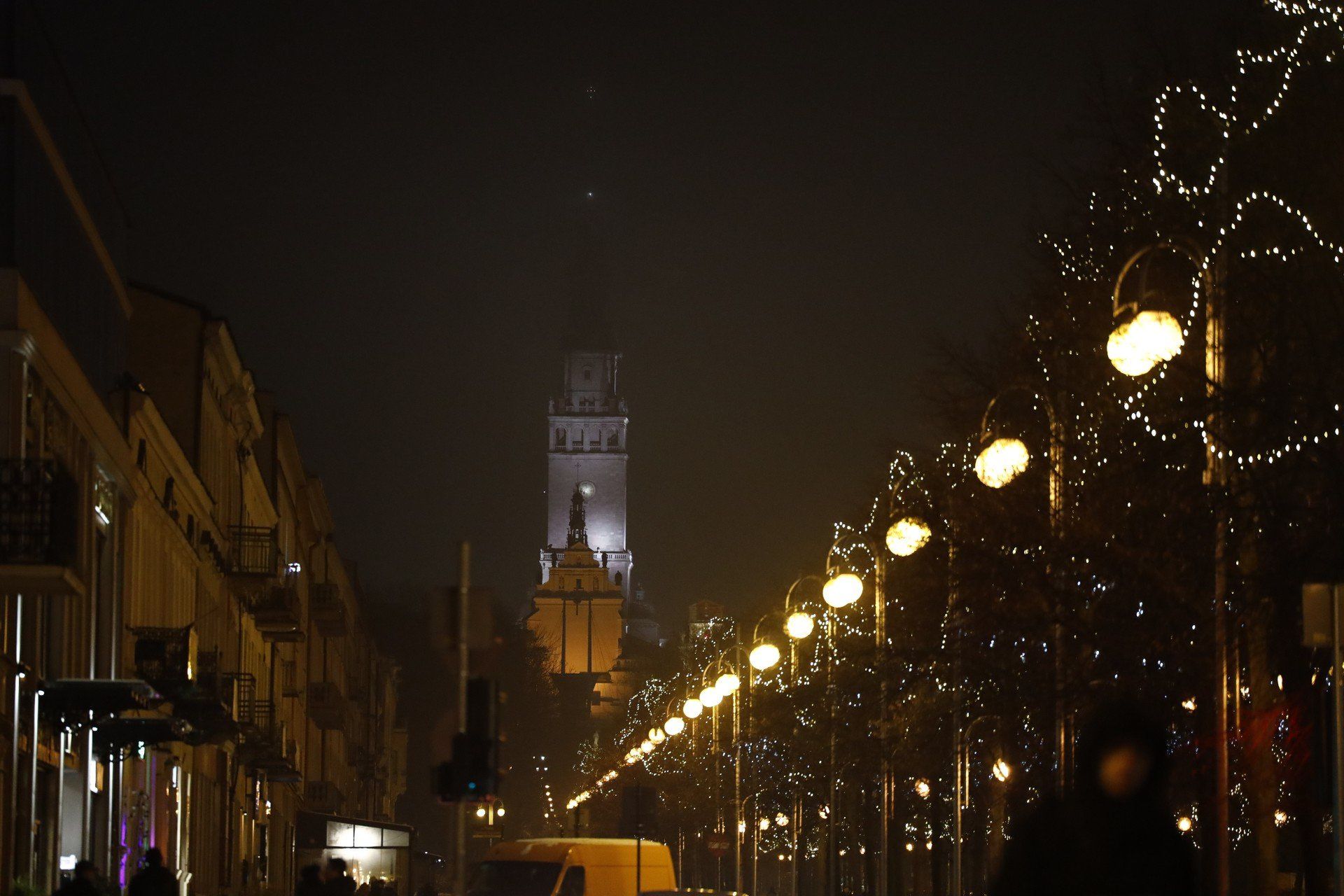 Świąteczna Częstochowa po zmroku