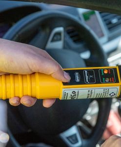 Mazowieckie. Kierował pijany autem. Na alkomacie zabrakło dla niego skali