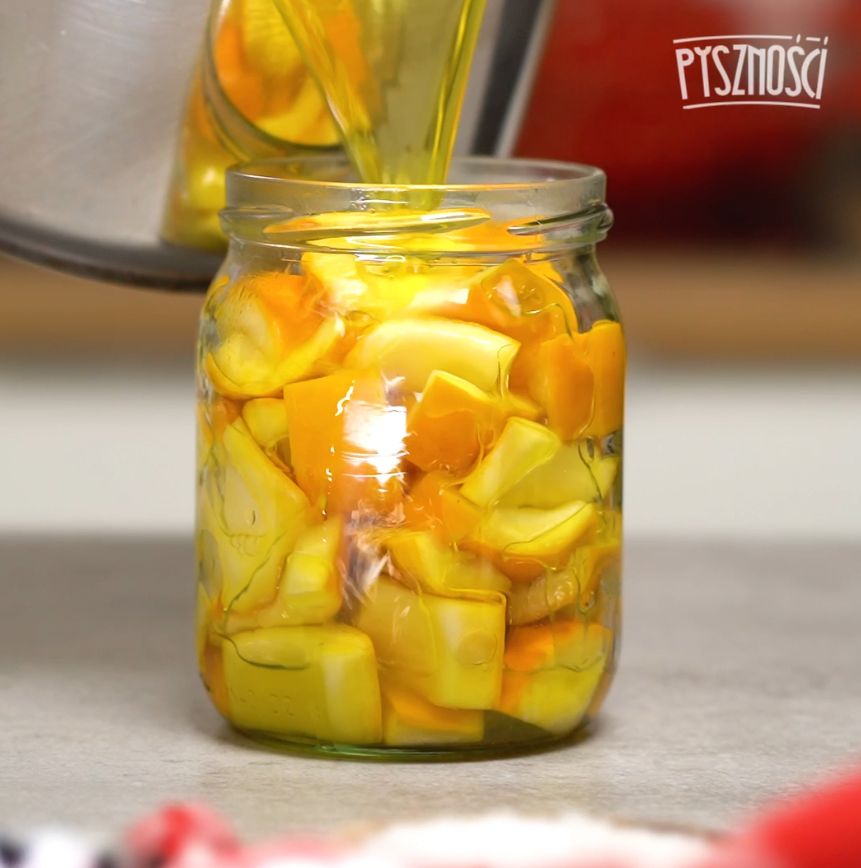 Zucchini in jars