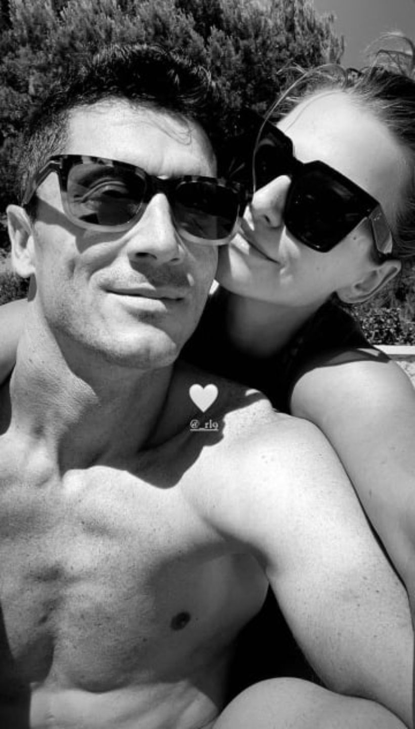Stęskniona Anna Lewandowska tuli się do Roberta i pokazuje sylwetkę w bikini