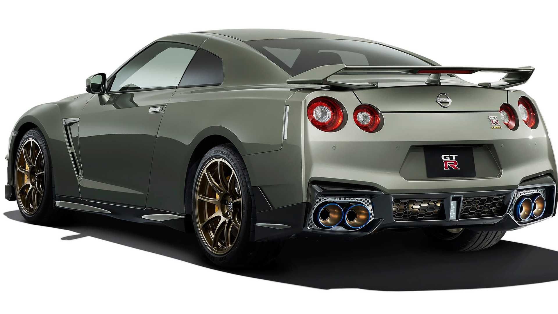 Nissan GT-R (2024)