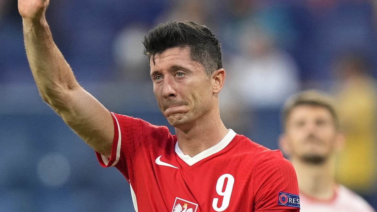 PAP/EPA / Dmitry Lovetsky / Na zdjęciu: Robert Lewandowski