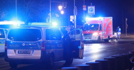 Chciał złożyć skargę, ranił policjanta. Atak nożownika w Berlinie