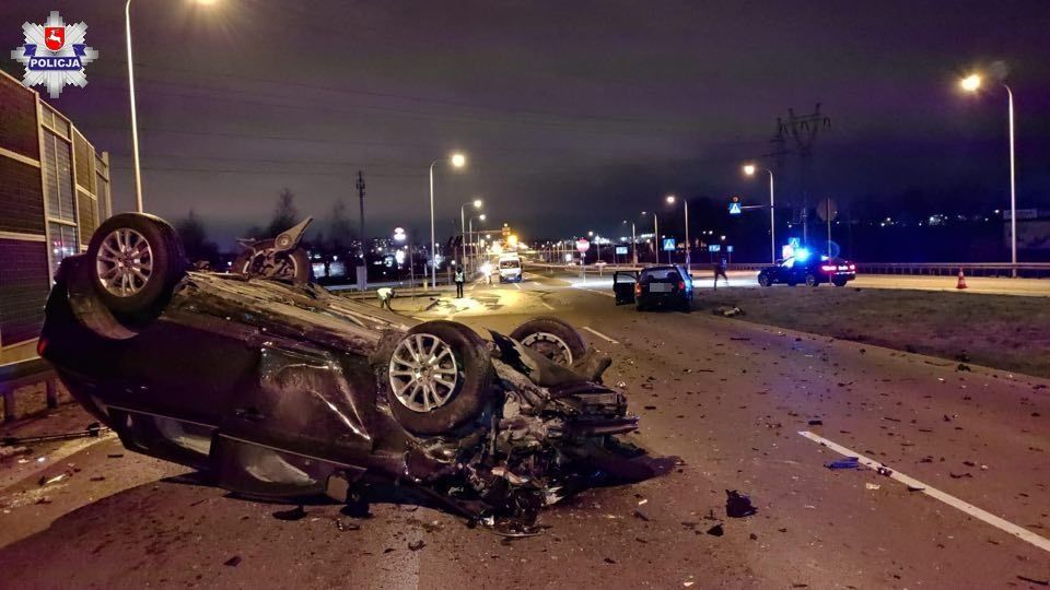 Wypadek na skrzyżowaniu ul. Piaseckiej z al. Tysiąclecia w Świdniku