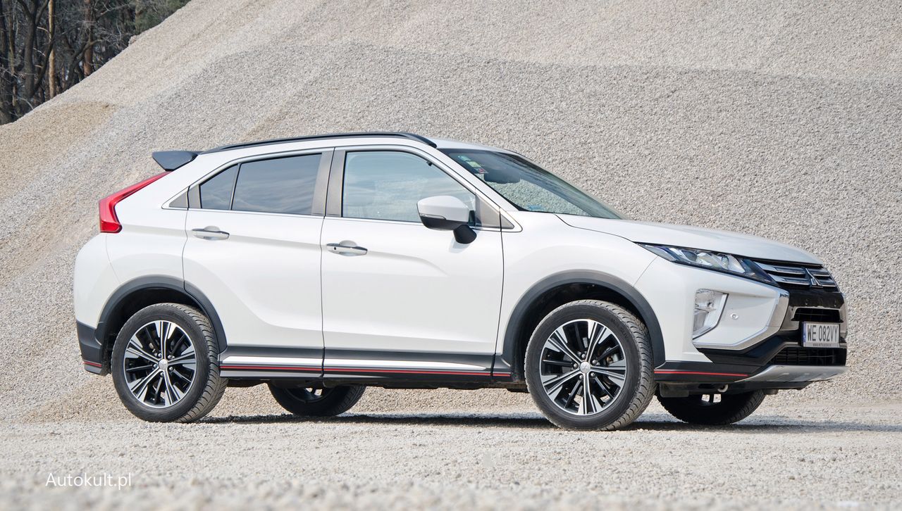 Mitsubishi Eclipse Cross wreszcie trafił do testu w tańszej niż topowa wersji. I dobrze, bo jest lepszy.