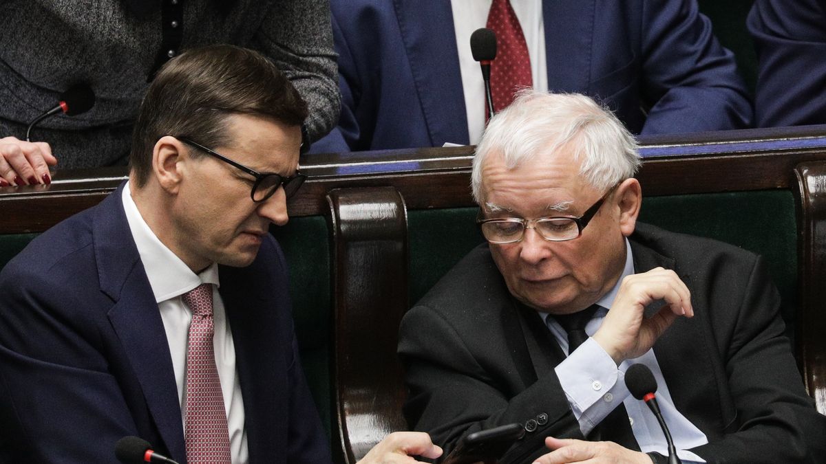 Warszawa 28.04.2022. 53. Posiedzenie Sejmu IX kadencji. N/z Mateusz Morawiecki, Jaroslaw Kaczynski.