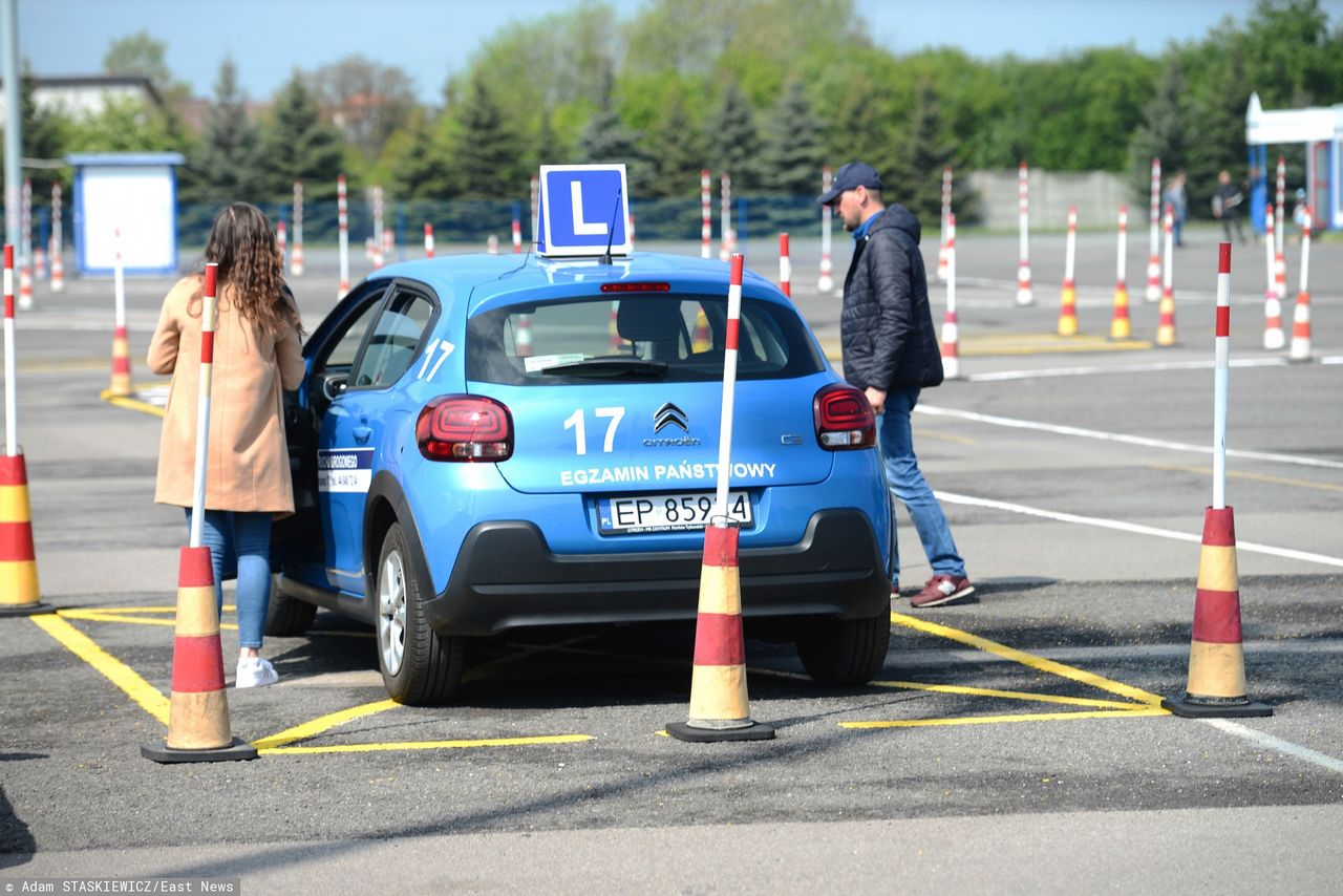 Nowe zasady przeprowadzania egzaminów na prawo jazdy od 2020. Testy już się zaczynają